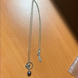 Vantel pearl necklace